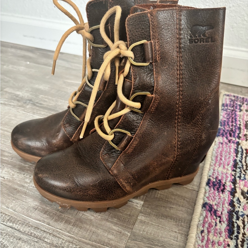 Sorel Women's Dark Brown Lace-Up Boots